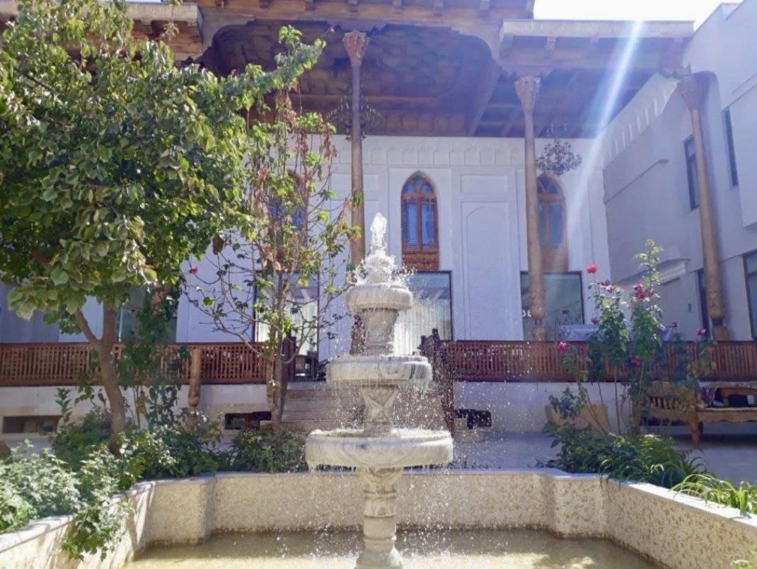 Atlas بخارى المظهر الخارجي الصورة